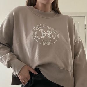 Abercrombie Sport Club crew neck sweater!